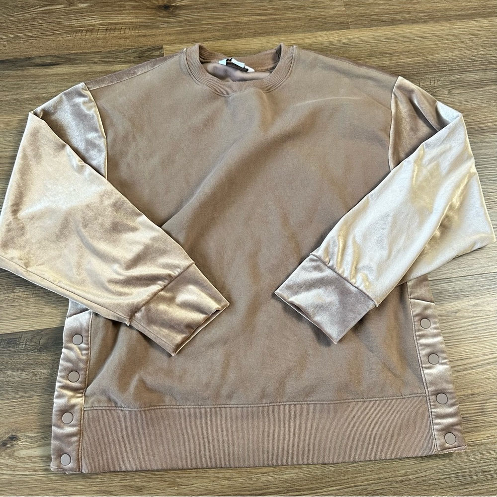 Athleta Retroplush Velvet Crewneck Sweatshirt Side‎ Snaps Athleisure Brown Small
